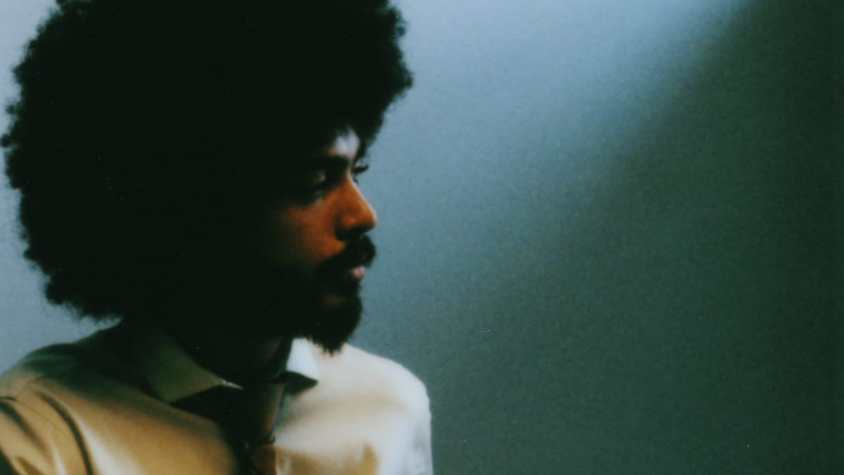 Yves Jarvis close-up - Photo by Casanova Cabrera