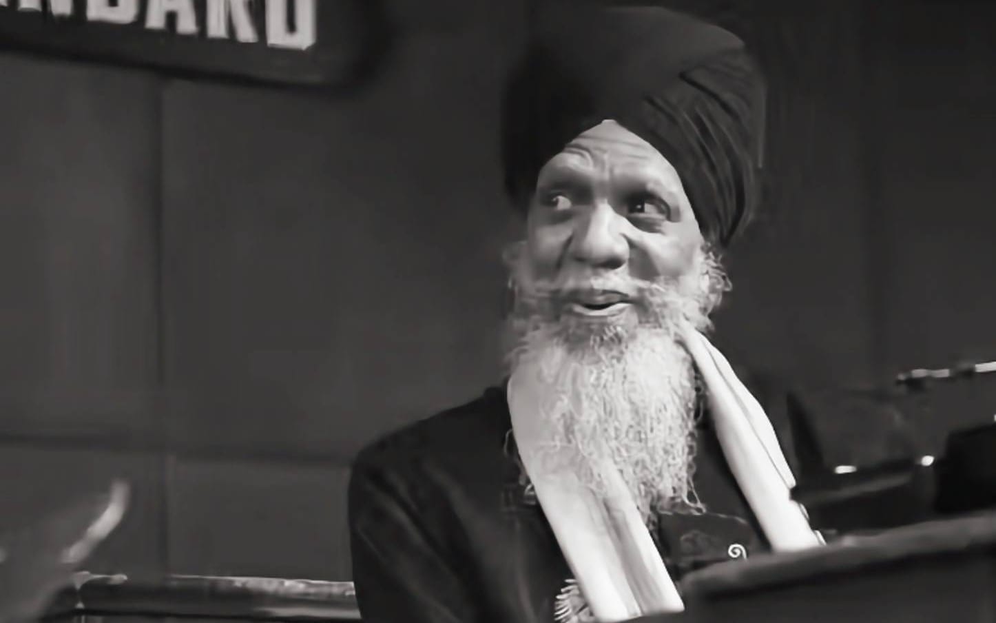 Dr. Lonnie Smith, New York, NY, January 11, 2012 (early set) feature image